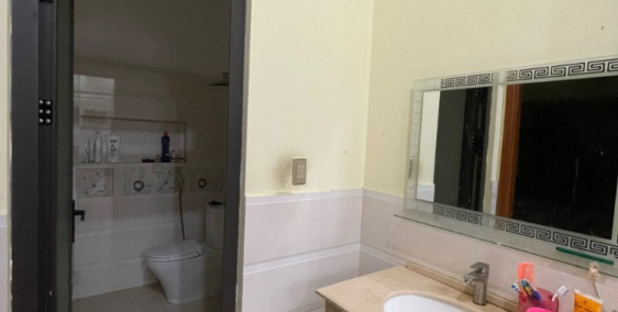 Biệt thự DT: (12 x 23m). Giá: 14 tỷ