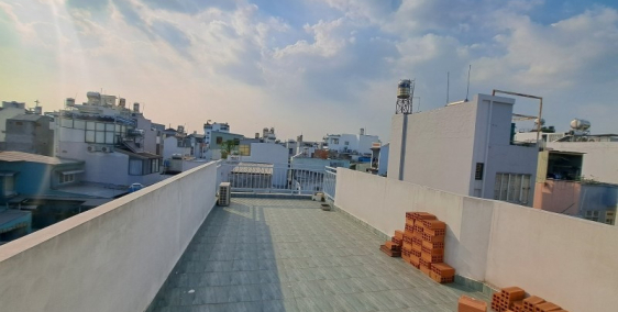 Nhà 4 tầng kế hẻm xe hơi Cách Mạng Tháng 8 P5 Tân Bình có sân thượng