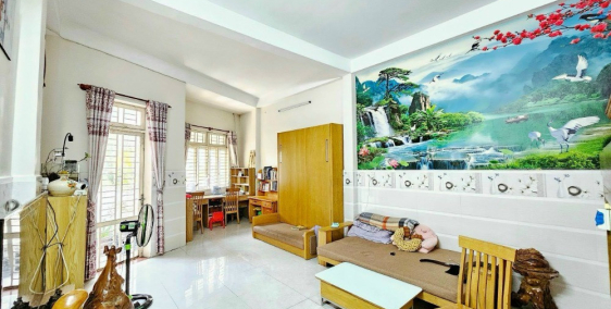 Bán Gấp Nhà 1 trệt 2 lầu hoàn công xây dựng ngay kdc Đinh Thuận