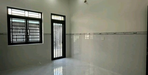 646NHÀ CHỈ : 4 triệu / tháng 

CHO THUÊ NHÀ 2 PHÒNG NGỦ MỚI 100% . KDC 148