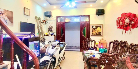 Bán nhà phố Tân Mai 37m2 xây 5 tầng cách đường ô tô 10m