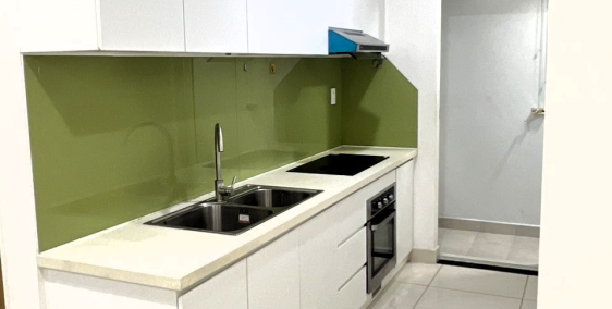 Cho thuê căn hộ 68m2 2pn full nội thất tầng trung chung cư Lavita Charm Trường