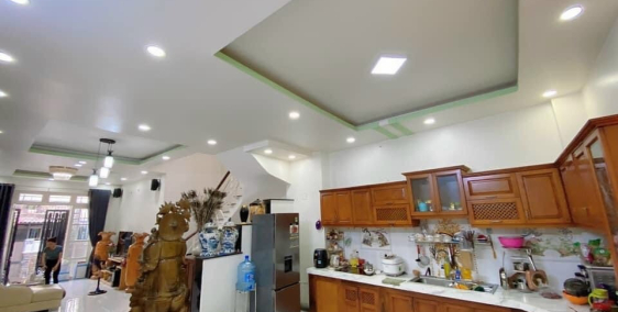 Nhà hẻm ô tô, gần Sacombank Lạc Long Quân, Tân Bình, 5.2 tỷ