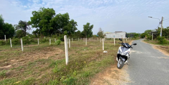 mặt tiền nhựa 115m2 giá 345tr gần khu công nghiệp gọi ngay xem đất