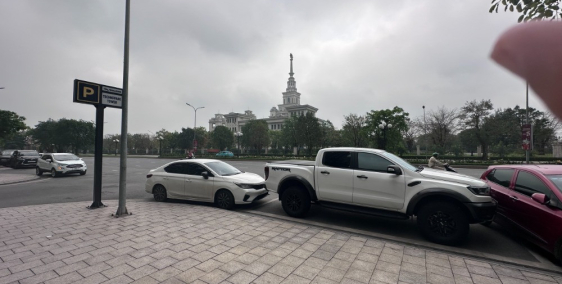 Cho thuê Shop chân đế tòa nhà Technopark Tower - Vinhomes Ocean Park Gia Lâm