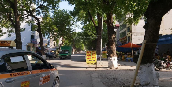 Bán nhà Khu Đền Lừ, mặt ngõ thông, rộng, diện tích 30m2* giá 3.x tỷ