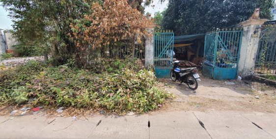 1480m2 đất mặt tiền Hùng Vương, giá ngộp rẻ hơn đất trong hẻm