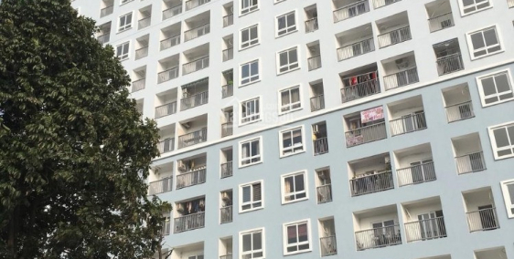 Gia đình tôi cần bán căn hộ chung cư 3 phòng ngủ đường Xuân La, quận Tây Hồ.