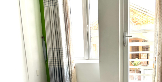 Chính chủ- gần ĐH Kinh Tế Q10- hẻm an ninh yên tĩnh- Chỉ nhận nữ.