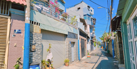 CHÍNH CHỦ BÁN NHÀ,TP THỦ ĐỨC SÁT ĐƯỜNG ĐỖ XUÂN HỢP,3 TẦNG BTCT 73M2