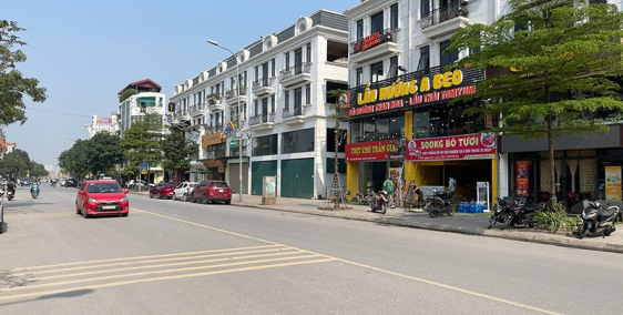 Cần bán căn góc 77,4m2, mặt tiền 4,4m, nhà 3 tầng mặt phố Thành Trung, Trâu Quỳ