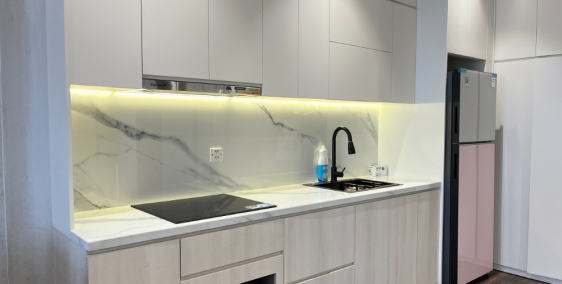 Cho thuê căn 2 phòng ngủ nội thất đẹp Hoàng Huy Commerce