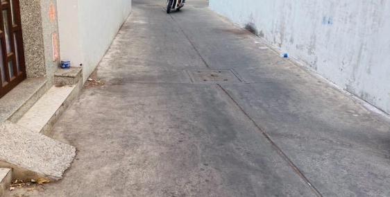 Bán nhà đường Âu Cơ, Tân Phú, 27m , 3 tầng đúc , hẻm xe hơi, giá hơn 3 tỷ