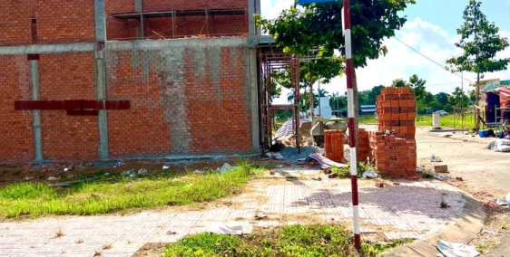 Cần Bán Đất Trung Tâm Long An Vị trí đắc địa đất có 102