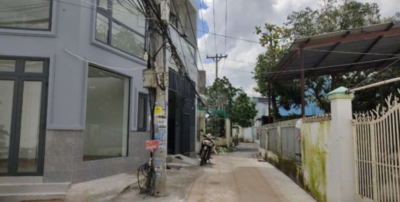 738  Nhà Chỉ : 5 triệu/tháng 

Cho thuê nhà Thuận tiện ở và kinh doanh nhỏ