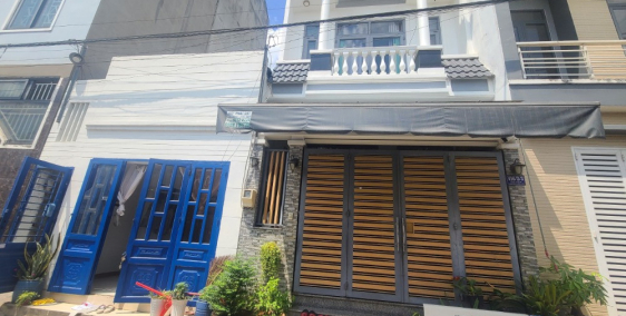 Bán nhà sát mặt đường Lã Xuân Oai, Q9, Giá Rẻ, 50m2, Sổ hồng hoàn công