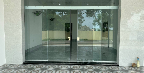 Cho thuê nhà ở, mặt tiền kinh doanh 180mét vuông