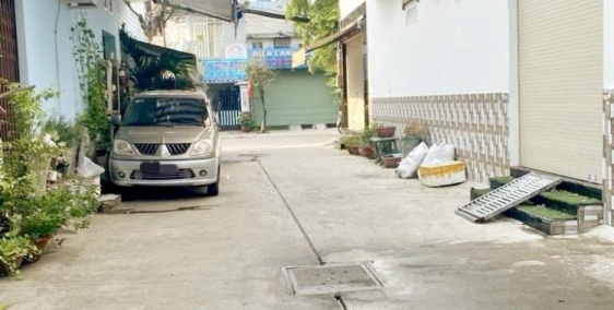 Hẻn 6m vài căn nhà đậu ô tô 24/7, đường số 12 gần Aeon Tân Phú