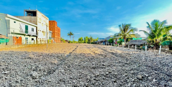 2000m2 đất mặt sông, đường xe hơi tại Nhơn Trạch,, giá chỉ hơn 1tr/m2