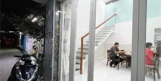 Bán nhà gần nút giao Âu Cơ - Trường Chinh, Tân Phú, 40m2, 2tầng, 4x10, giá chỉ