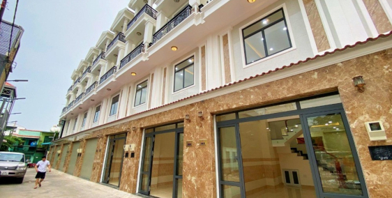 Bán nhà mới hoàn thiện 100% hẻm xe hơi 188 Quốc Lộ 13, ngay chợ Bình Triệu