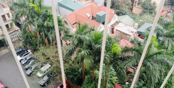 Cần bán chung cư 3 ngủ quận Ba Đình, ban công hướng Đông Nam, 500m ra hồ Tây