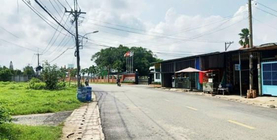 bán lô đất 3 mặt tiền diện tích 6500m2 giá 105 tỷ làm kho xưởng