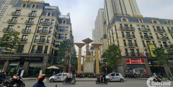 Chính chủ cho thuê shophouse 8 tầng full nội thất + thiết bị văn phòng.