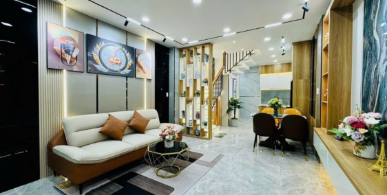 ĐỐI DIỆN UBND QUẬN - HẺM 4 CHỖ THÔNG - NHÀ MỚI FULL NT CAO CẤP - QUANG TRUNG