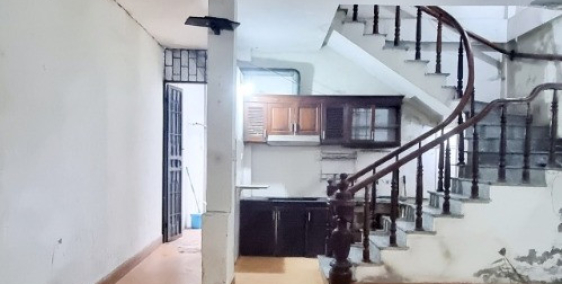 Trung tâm Ba Đình, 30m ra ô tô, 60m ra phố Đội Cấn, 42m2 chỉ 4,99 tỷ