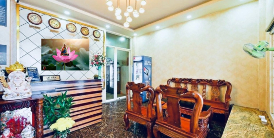 Khách Sạn Vip Ngay Sân Bay DT 5x25 x6 Tầng Thang Máy Dòng Tiền gần 1 tỷ/ năm