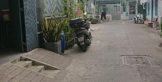 NHỈNH 5 TỶ CÓ NGAY HÀ 4,  HẺM 6M, 70M2, TẦNG NGAY CHỢ LẠC QUANG, QUẬN 12