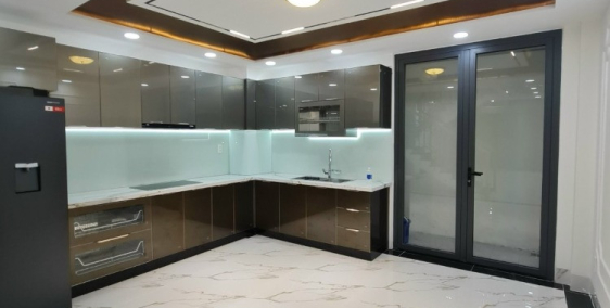 Hẻm Xe Hơi Quận 11- 72m2- 5 tầng full nội thất.