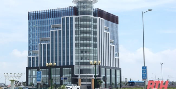 Chủ nhà gửi bán căn Shophouse mới tinh, đối diện 11 Tòa chung cư của Vinhomes T