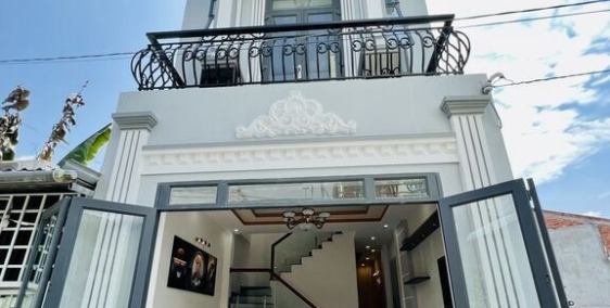 Nhà đúc thật kiên cố - mong gặp khách thiện chí mau lẹ chốt giá tốt