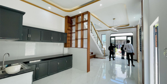 bán nhà mới xây cách Chợ 600m Sổ Riêng Thổ Cư