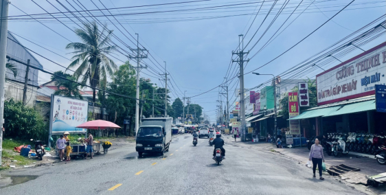 chính chủ bán nhà 1 trệt 1 lầu 5x20 sổ riêng thổ cư