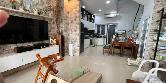 Bán nhà Mega Village Khang Điền, Đường 12m Sổ hồng hoàn công, tặng Full nội thất