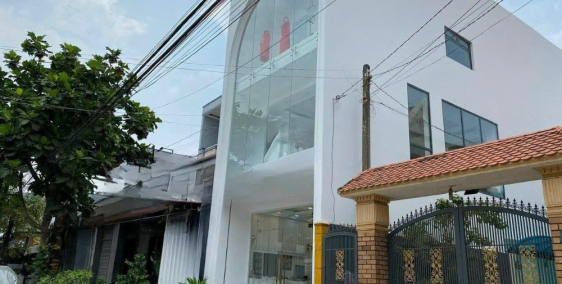 Nhà 3 lầu cần bán gấp - ngộp ơi là ngộp