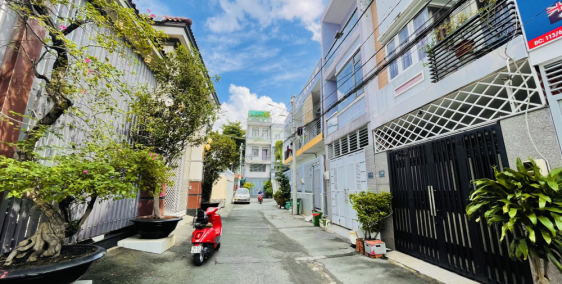 Bán Nhà Đường Lê Văn Chí, Thủ Đức -  3 Tầng, Đường Xe Tải tránh, Gần Trường ĐH