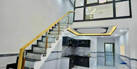 nhà mới xây gần cây xăng 75 sổ riêng đã lên thổ cư đường ô tô