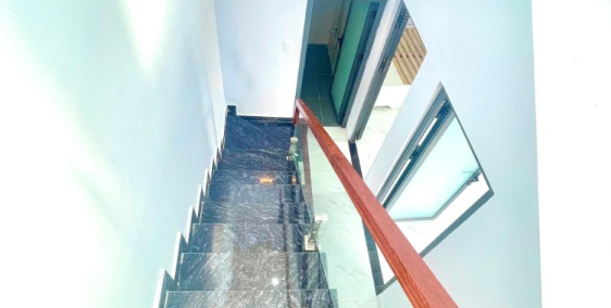 CHÍNH CHỦ BỂ NỢ BÁN NHÀ 1 TRỆT 2 LẦU SAU CHỢ BÌNH CHÁNH GIÁ 1TY6 CÓ SHR