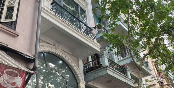 Cho thuê sàn văn phòng tầng 3 12tr/tháng tại Võ Văn Dũng gần hồ Hoàng Cầu