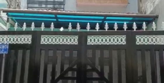 Chính chủ cần bán gấp nhà phố, sổ hồng riêng