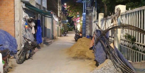 Bán nhà đang kinh doanh, Chuyên dùng 9, Q7, 5m x 14m, giá chỉ 4 tỷ