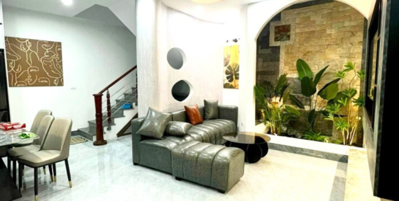 Bán nhà phố TÔN THẤT TÙNG - Lô góc, ô tô, ngõ thông, Kinh doanh, DTSD 40m2 x 5T