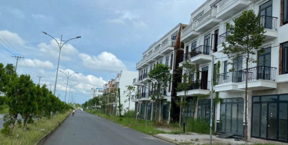 BÁN CẶP NỀN ĐẸP TRỤC CHÍNH D1  KDC HỒNG LOAN , SỔ HỒNG LỘ GIỚI 30M