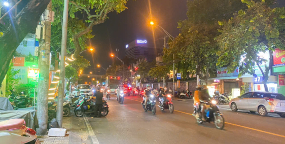 Cho thuê nhà 1T3L 300m2 5pn mặt tiền đường Đặng Văn Bi Bình Thọ