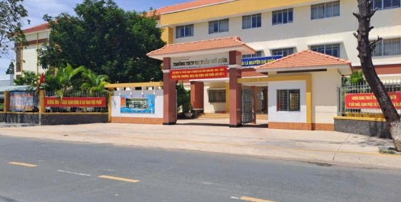 KẸT TIỀN BÁN NHANH 10X52=520M2 ĐẤT THỔ CƯ. GIÁ 230TR KẾ BÊN KCN ĐÔNG CÔNG NHÂN