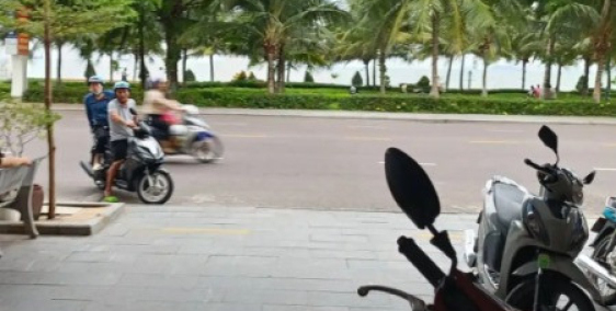 Bán khách sạn 5 tầng 2 mặt tiền xuân diệu